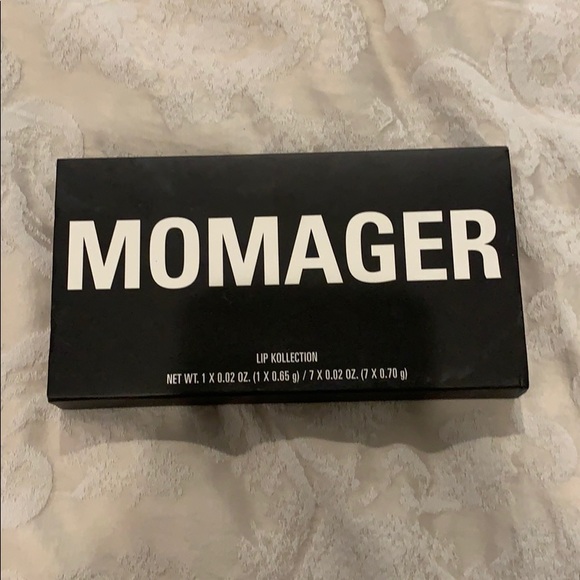 Kylie cosmetics momager lipstick set